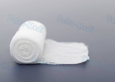 Les éponges 100% stériles absorbantes de gaze de coton roulent la couleur blanche pour la fixation de blessure