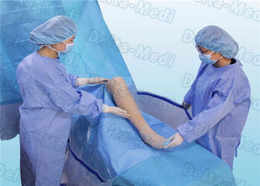 L'ordre technique a stérilisé l'extrémité inférieure chirurgicale drapent le kit de paquet